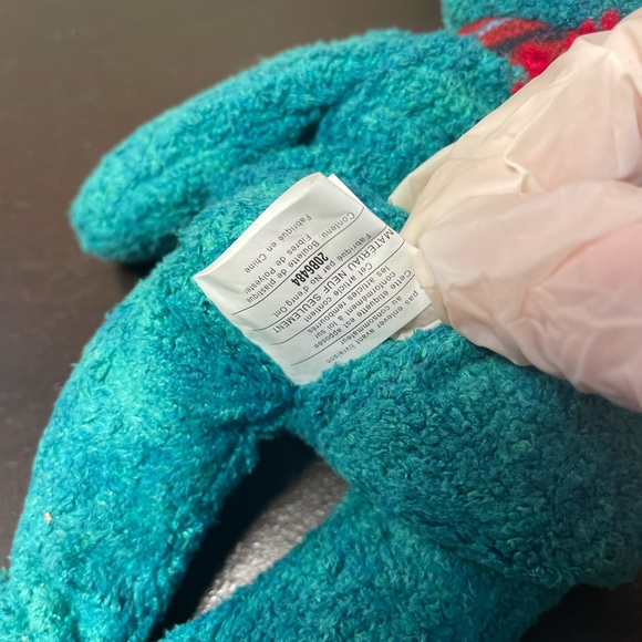 Wallace - 1999 Christmas Ty Beanie Baby // 3/$38 - Picture 5 of 13